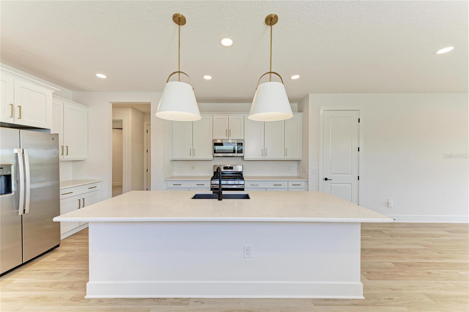 LAKEHOUSE COVE/WATERSIDE PH 5 - Residential