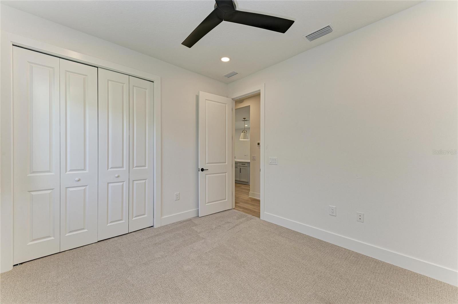 LAKEHOUSE COVE/WATERSIDE PH 5 - Residential