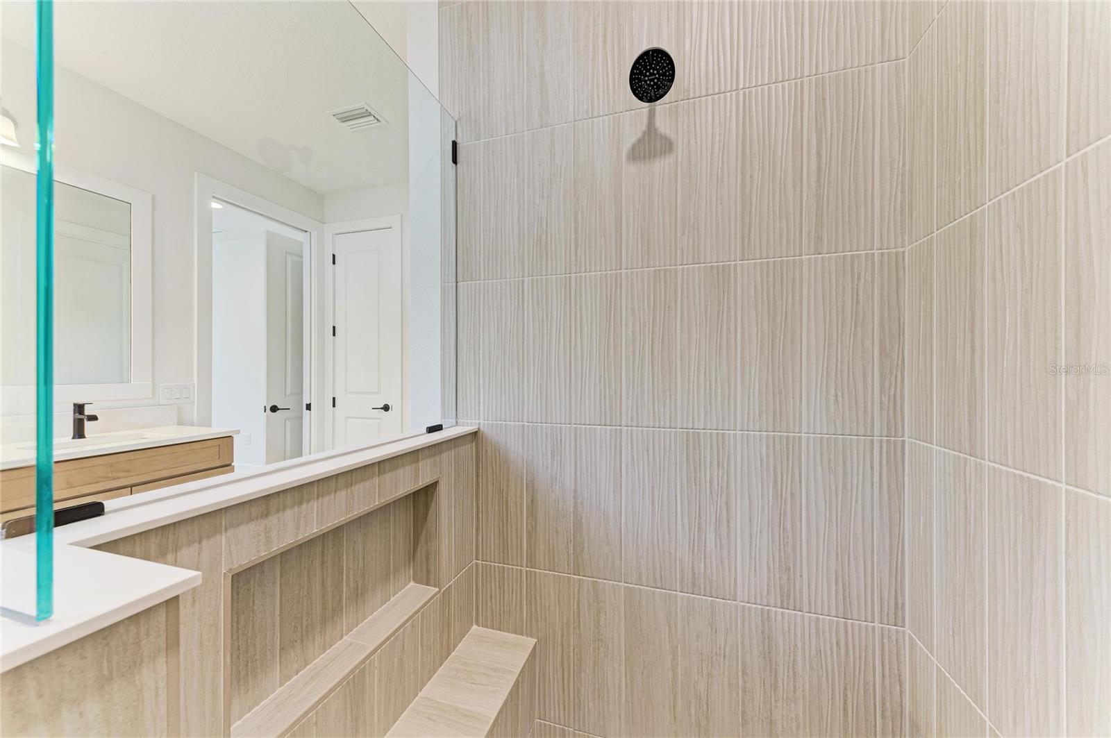 LAKEHOUSE COVE/WATERSIDE PH 5 - Residential