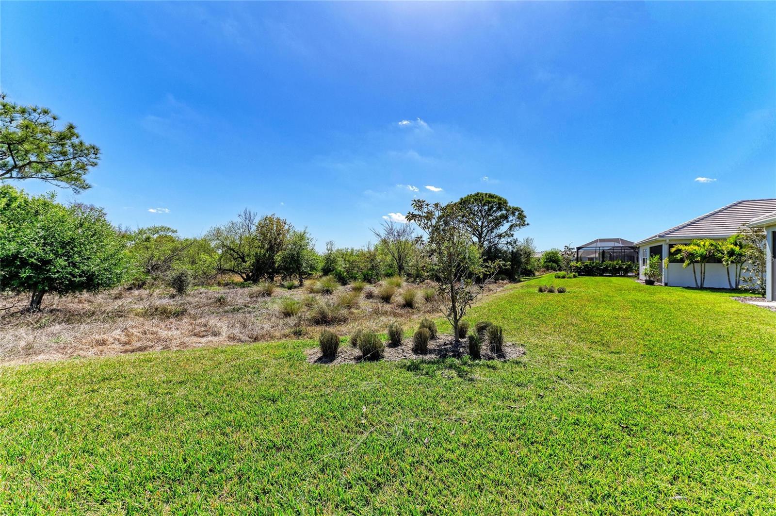 LAKEHOUSE COVE/WATERSIDE PH 5 - Residential