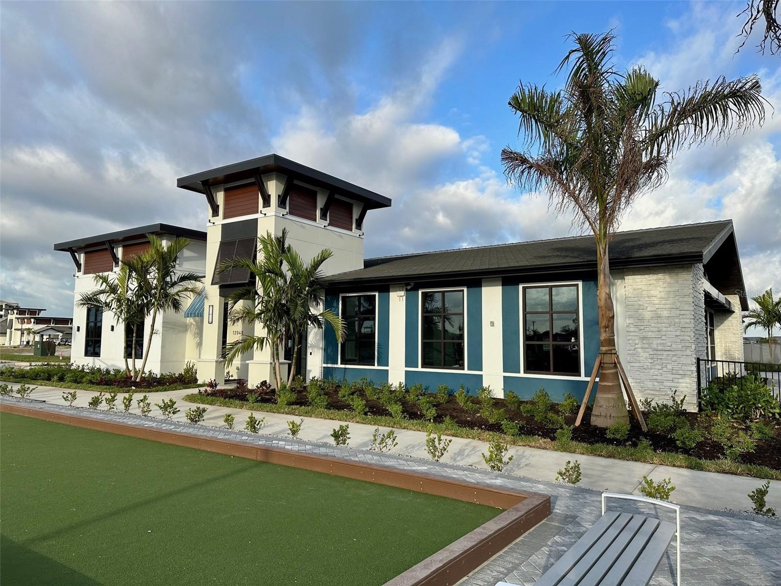 WELLEN PARK GOLF & COUNTRY CLUB - Residential Lease