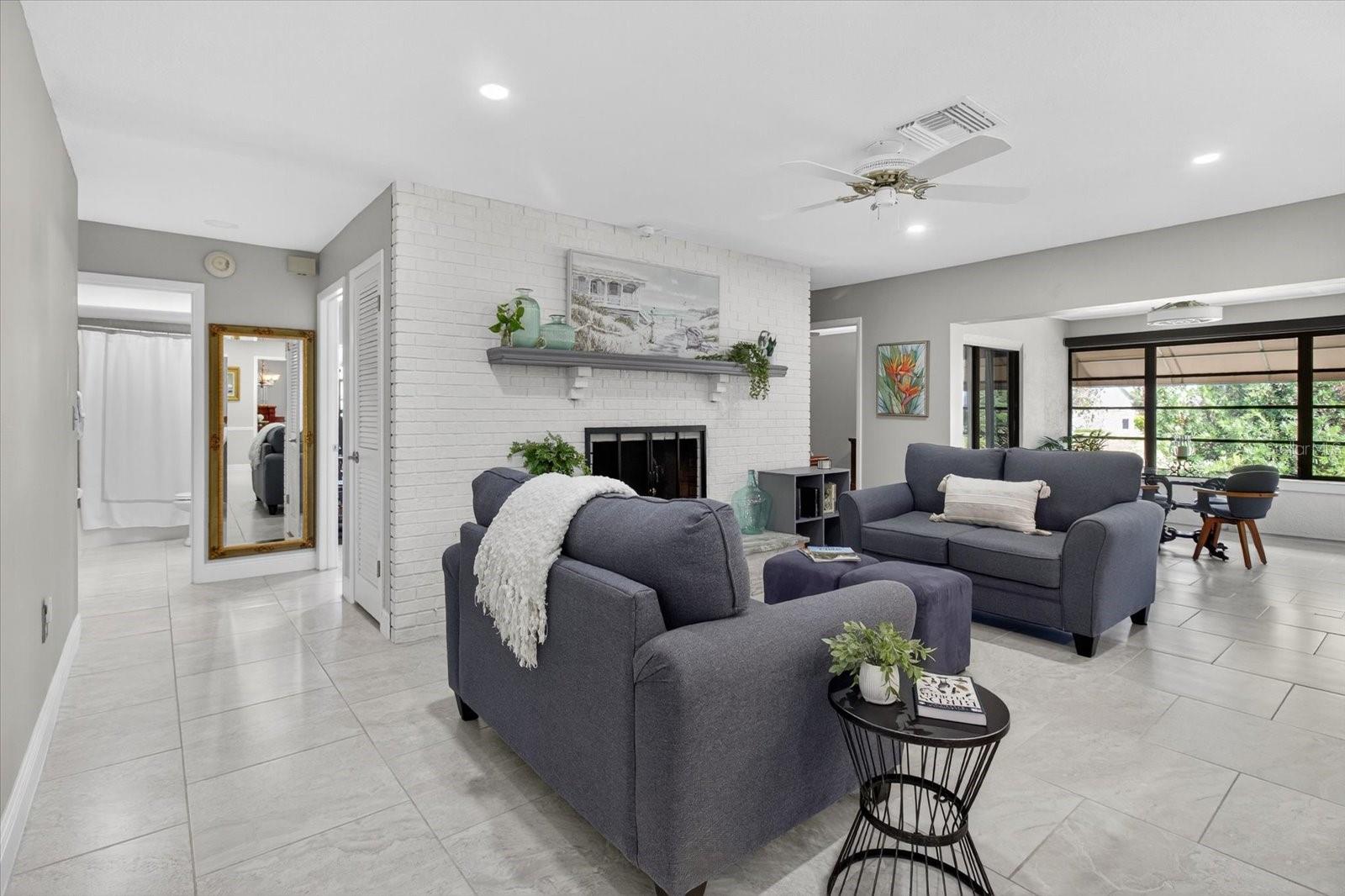EAST LAKE WOODLANDS - Residential