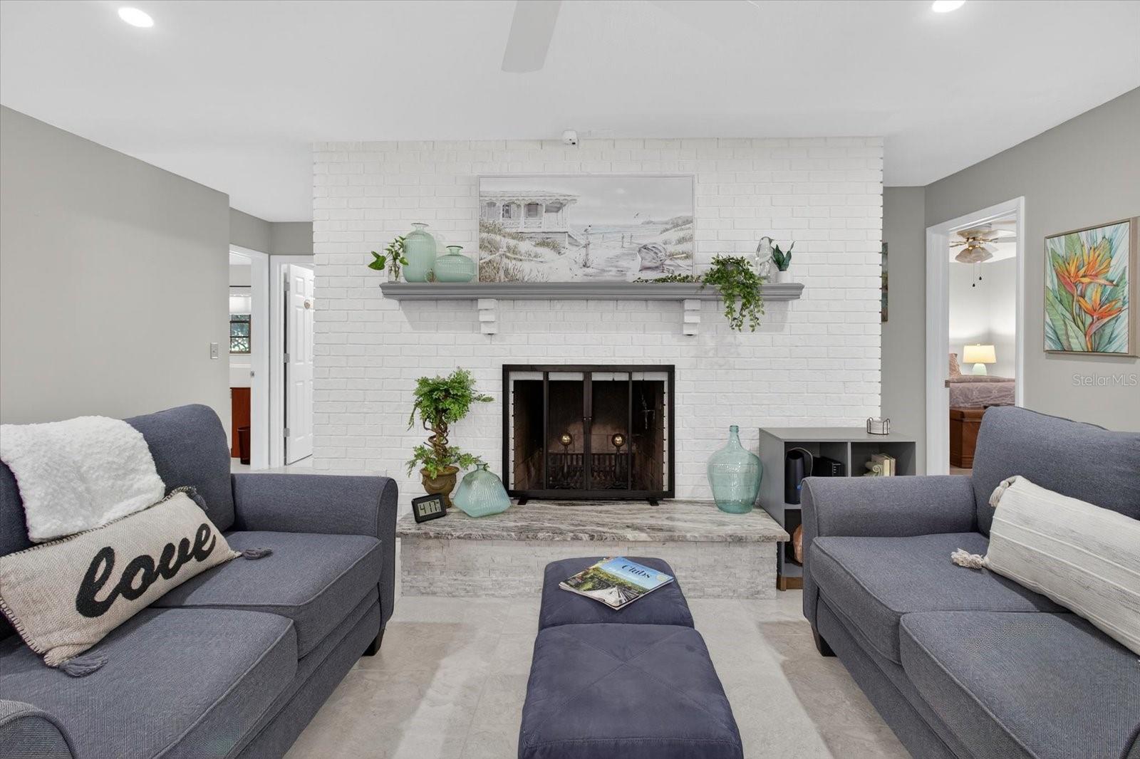 EAST LAKE WOODLANDS - Residential