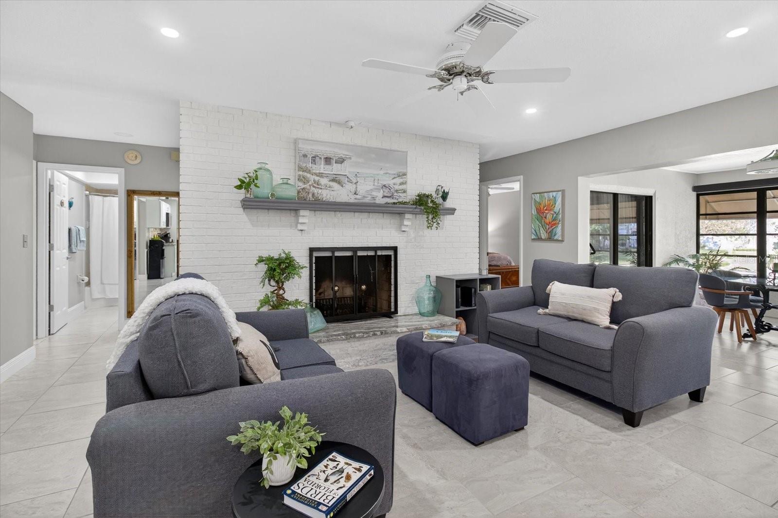 EAST LAKE WOODLANDS - Residential