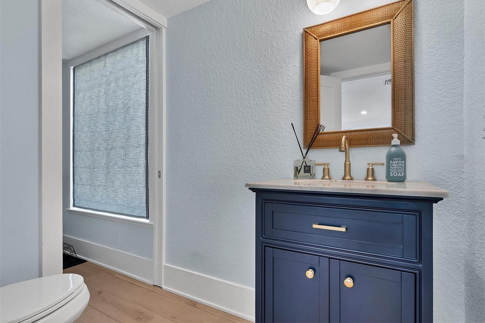 GOLDEN BEACH - Residential