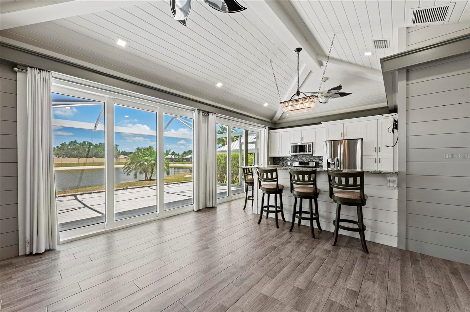 THORNTON CRK MOTORCOACH RESIDENCE - Residential