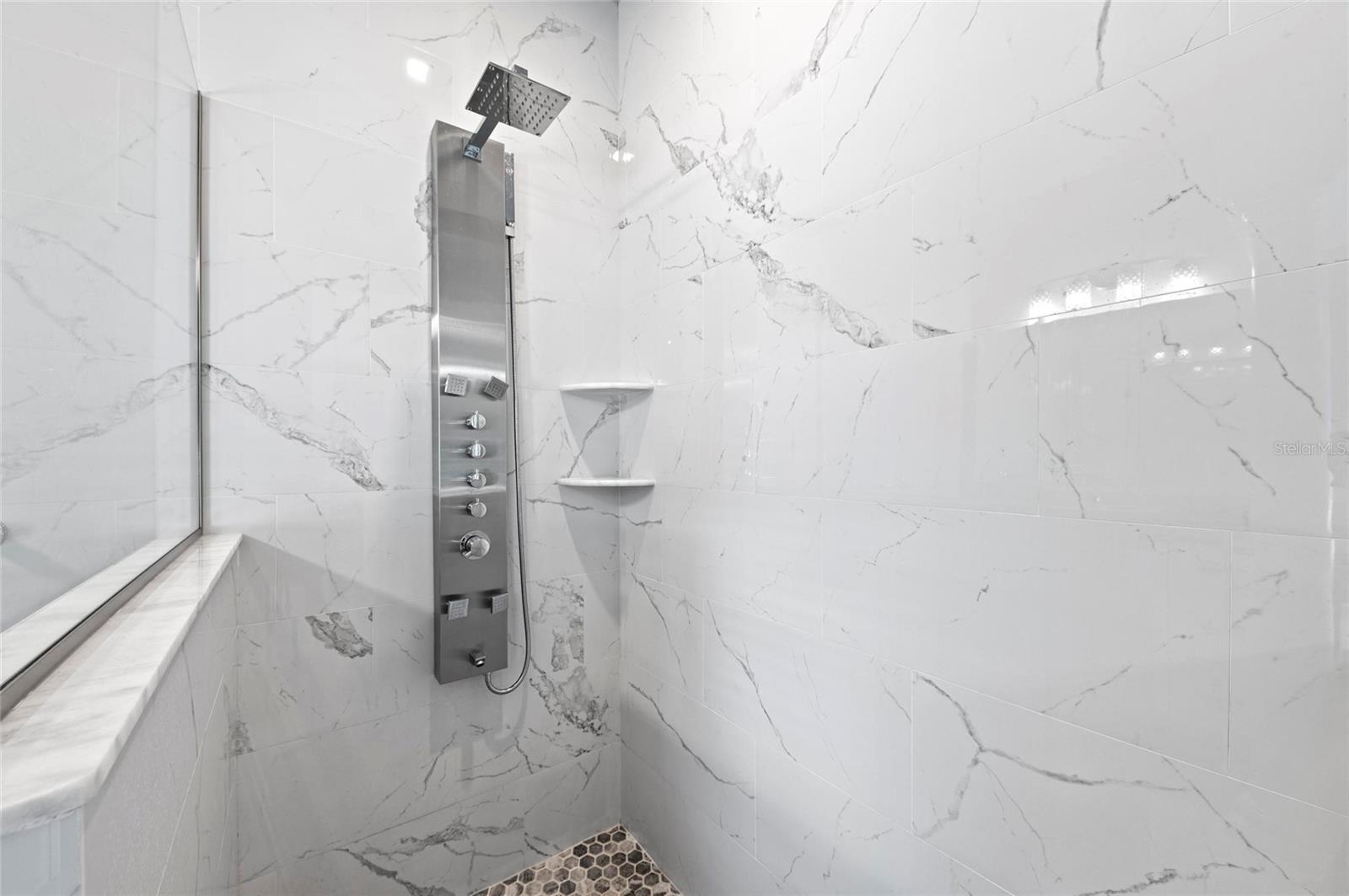 THORNTON CRK MOTORCOACH RESIDENCE - Residential