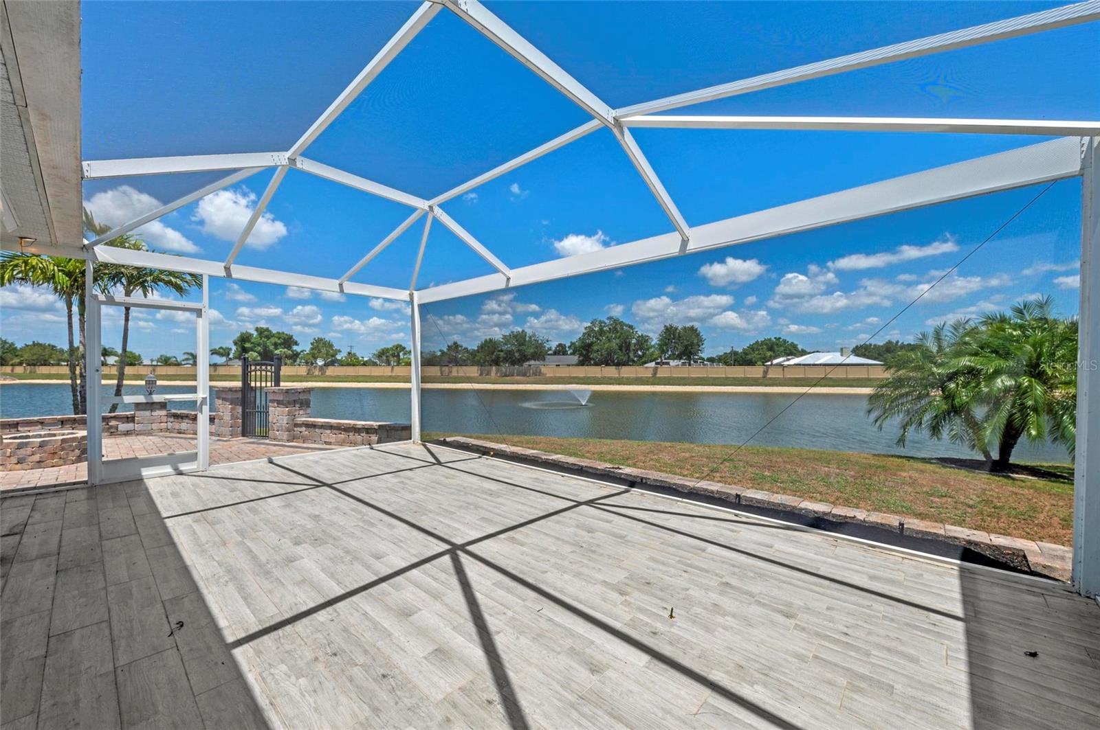 THORNTON CRK MOTORCOACH RESIDENCE - Residential