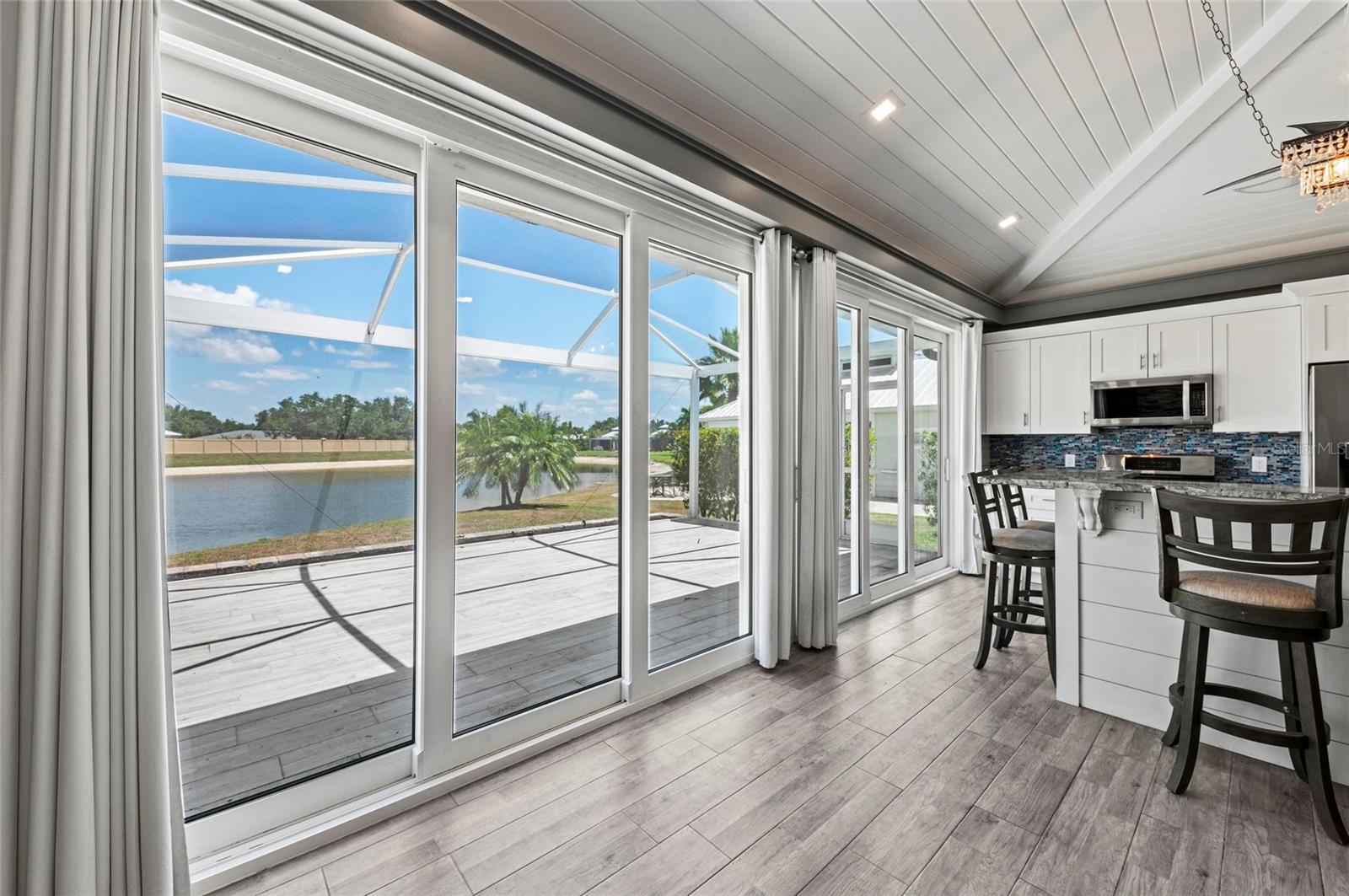 THORNTON CRK MOTORCOACH RESIDENCE - Residential