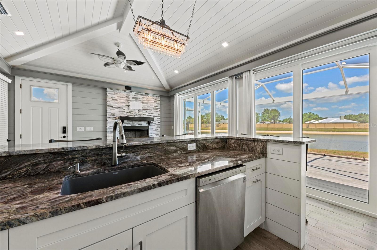 THORNTON CRK MOTORCOACH RESIDENCE - Residential