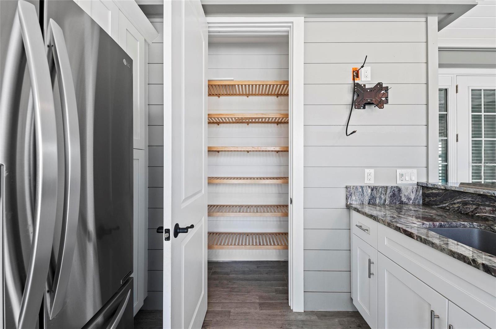 THORNTON CRK MOTORCOACH RESIDENCE - Residential