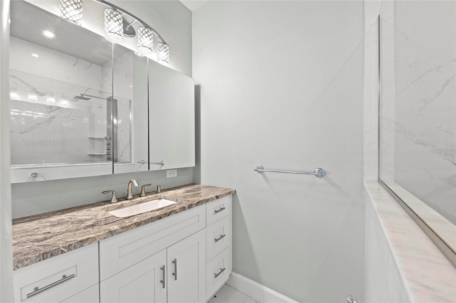 THORNTON CRK MOTORCOACH RESIDENCE - Residential