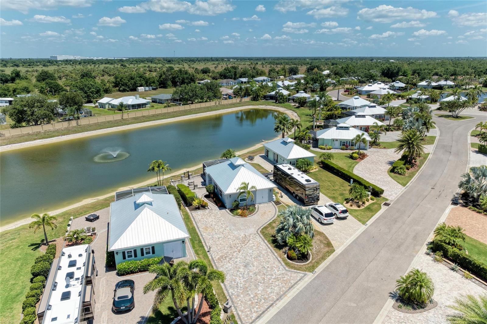 THORNTON CRK MOTORCOACH RESIDENCE - Residential