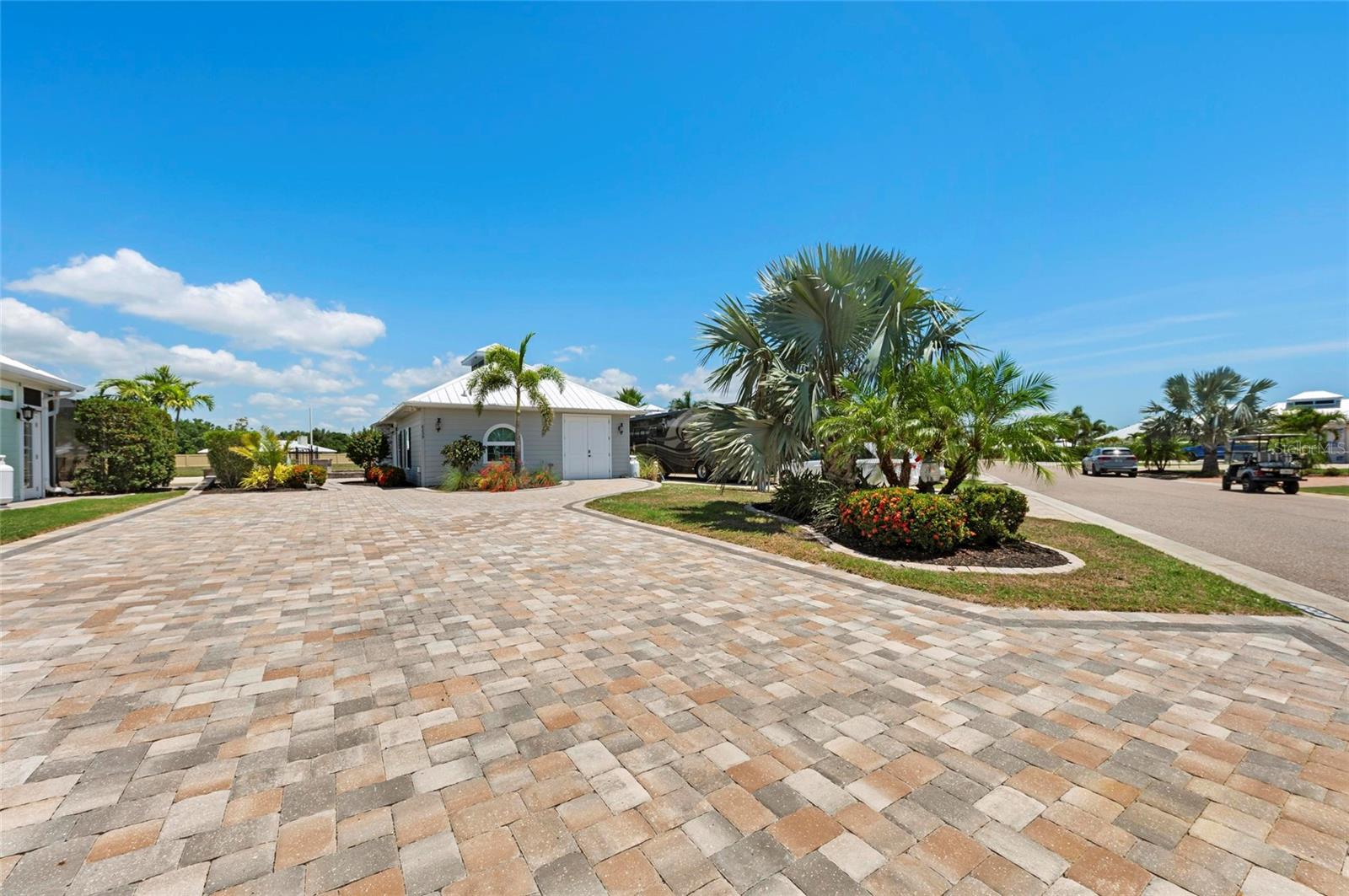 THORNTON CRK MOTORCOACH RESIDENCE - Residential