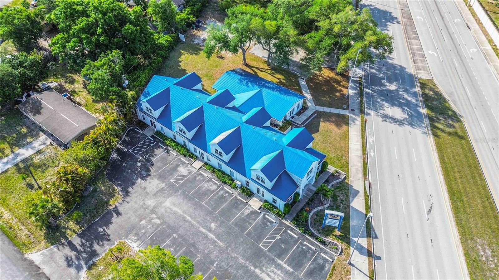 CENTURY PLAZA - Commercial Sale