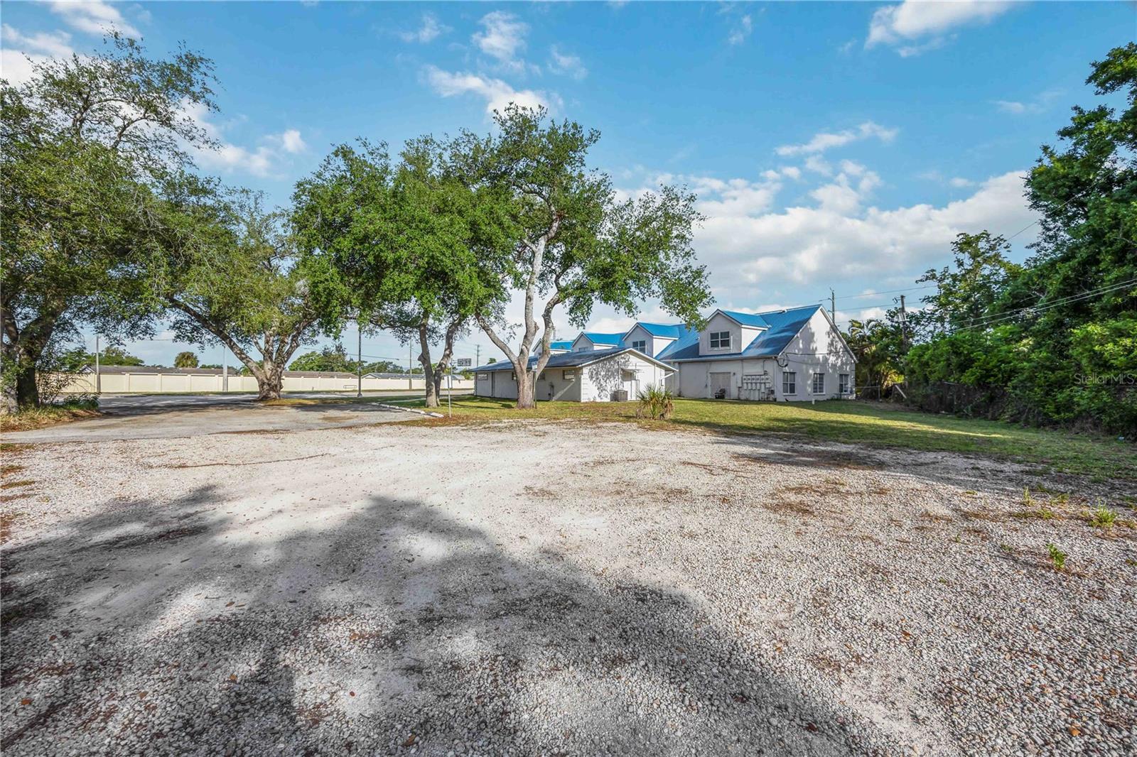 CENTURY PLAZA - Commercial Sale