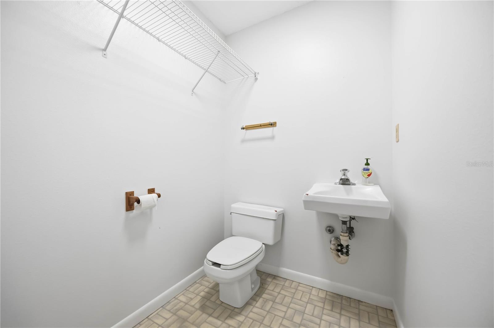 CENTURY PLAZA - Commercial Sale