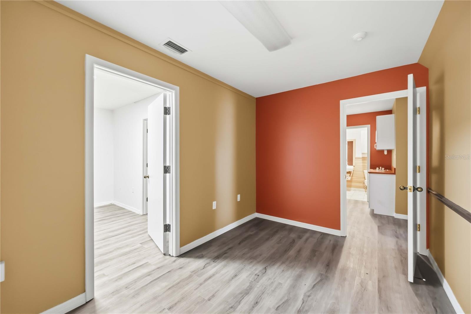 CENTURY PLAZA - Commercial Sale