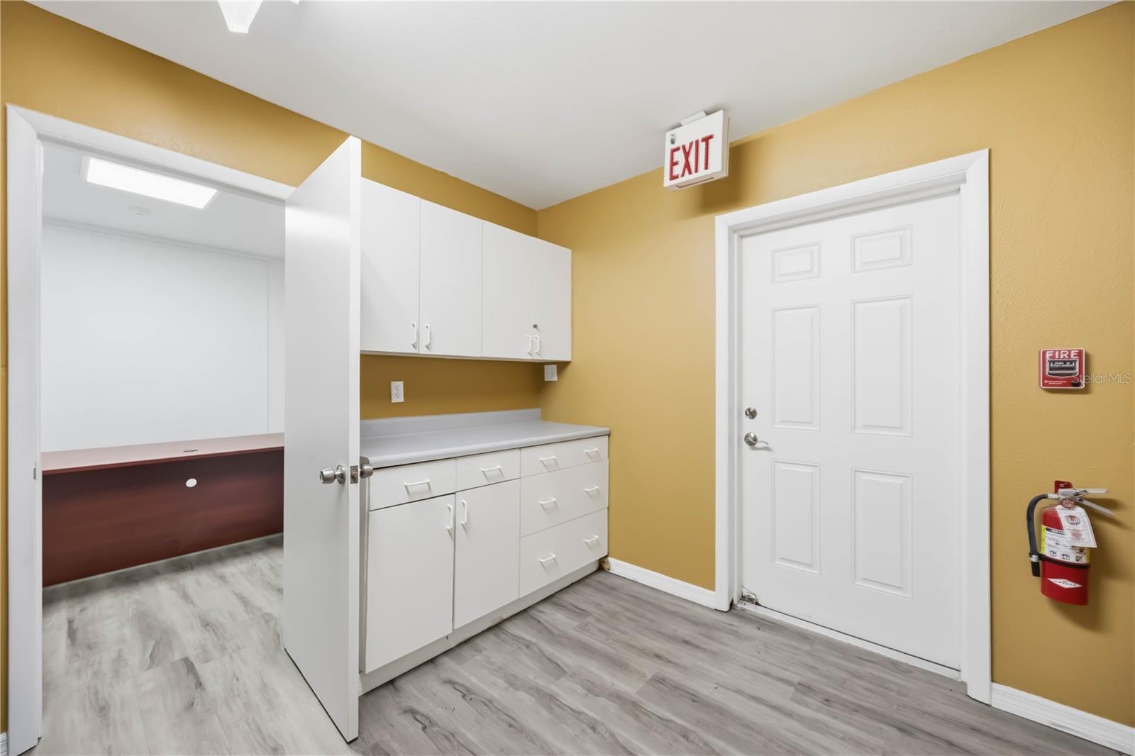 CENTURY PLAZA - Commercial Sale