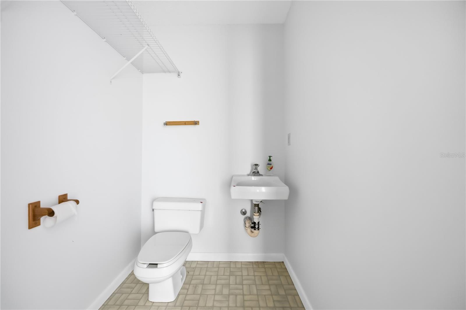 CENTURY PLAZA - Commercial Sale