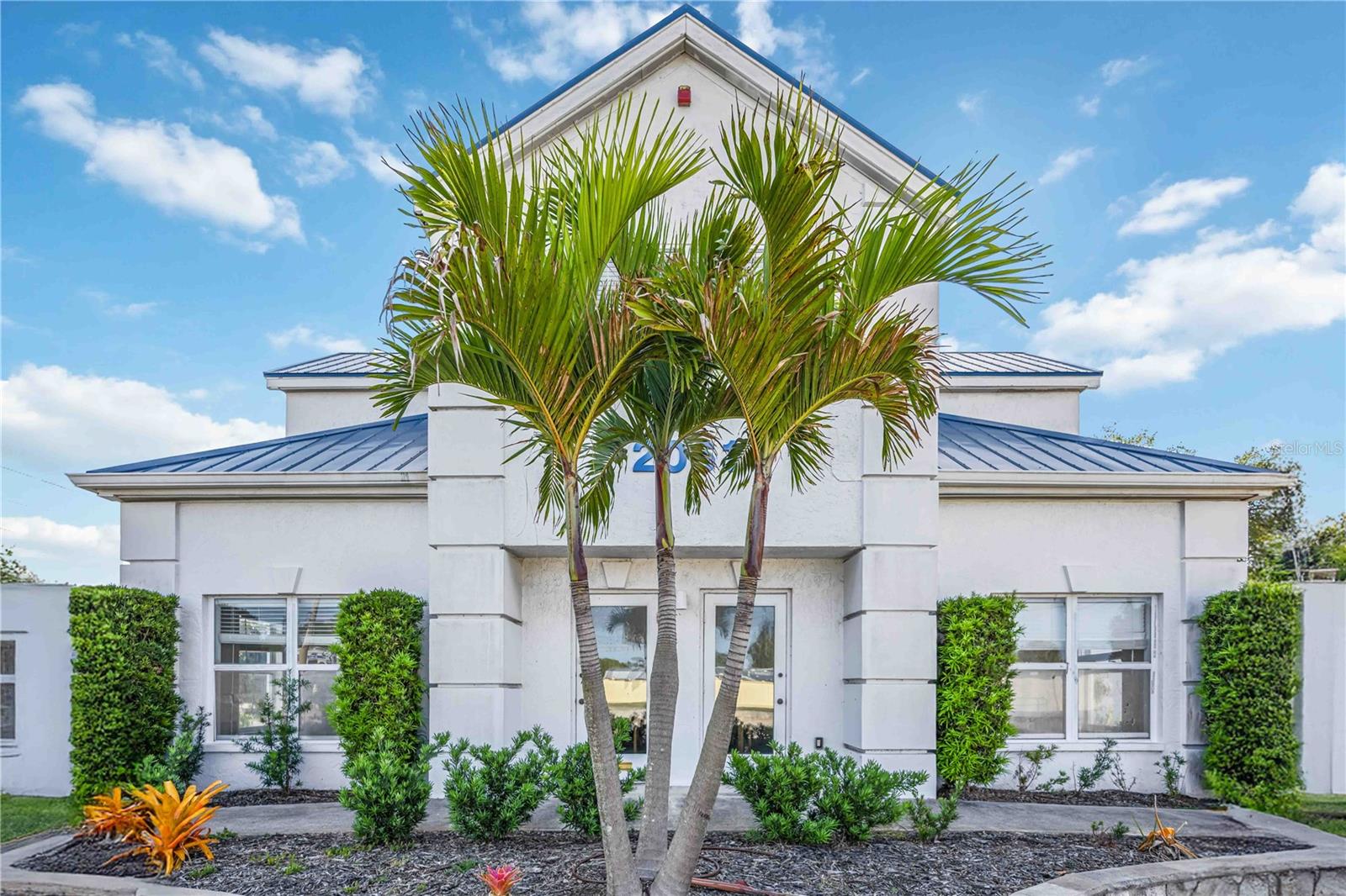 CENTURY PLAZA - Commercial Sale