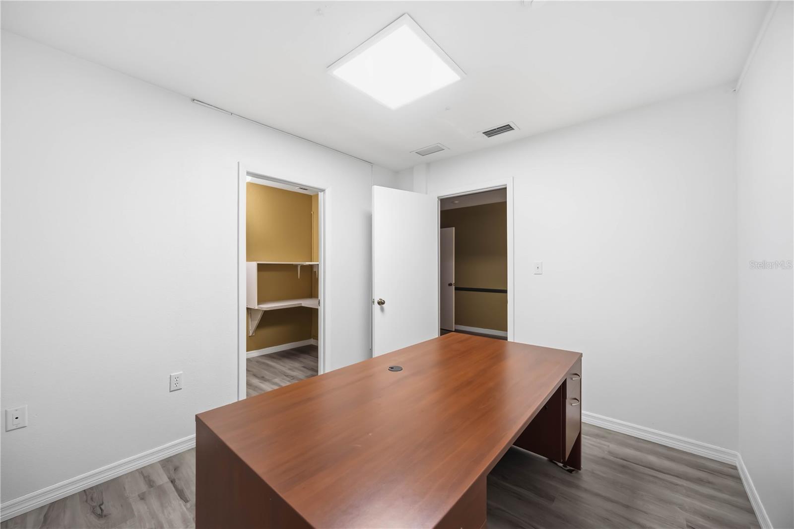 CENTURY PLAZA - Commercial Sale