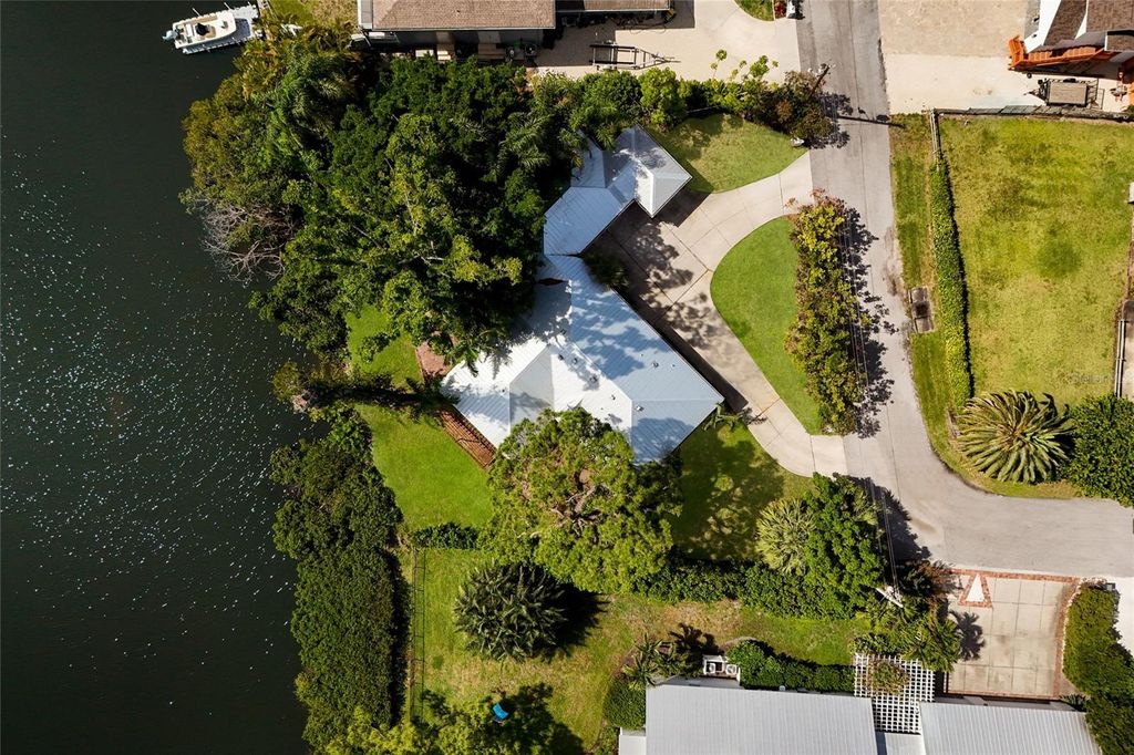 Photo of 719 58th Street NW, Bradenton, FL 34209 (MLS # A4692414)