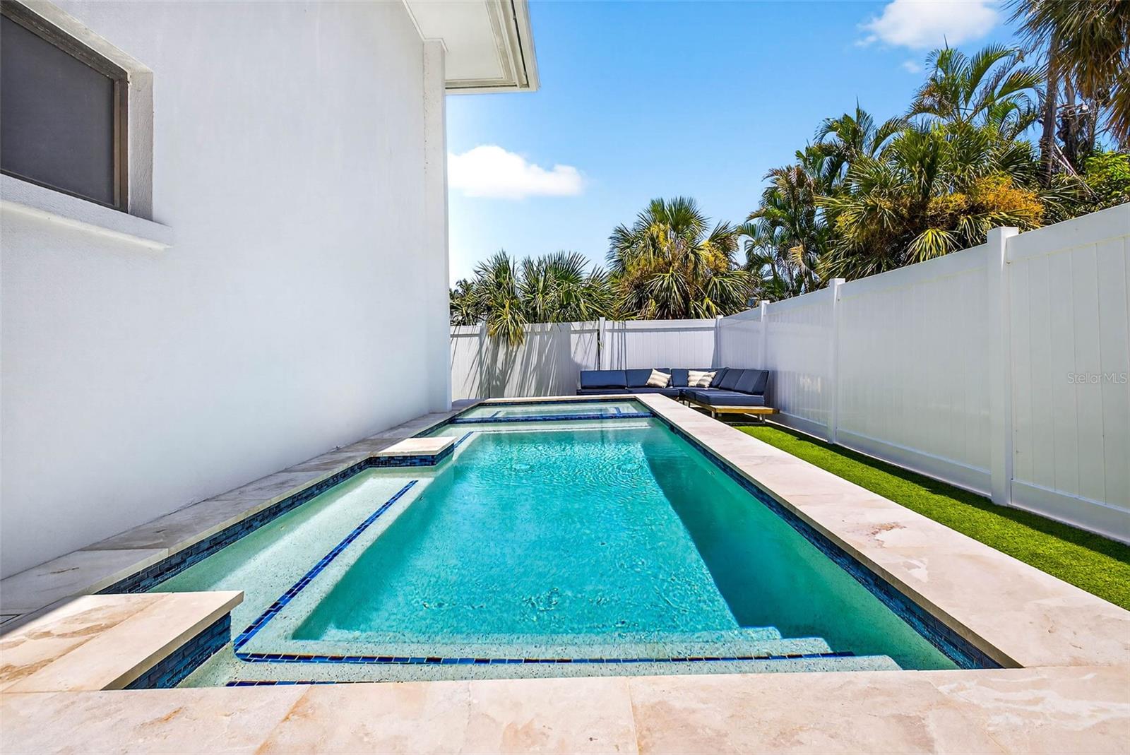 5613 GULF DRIVE