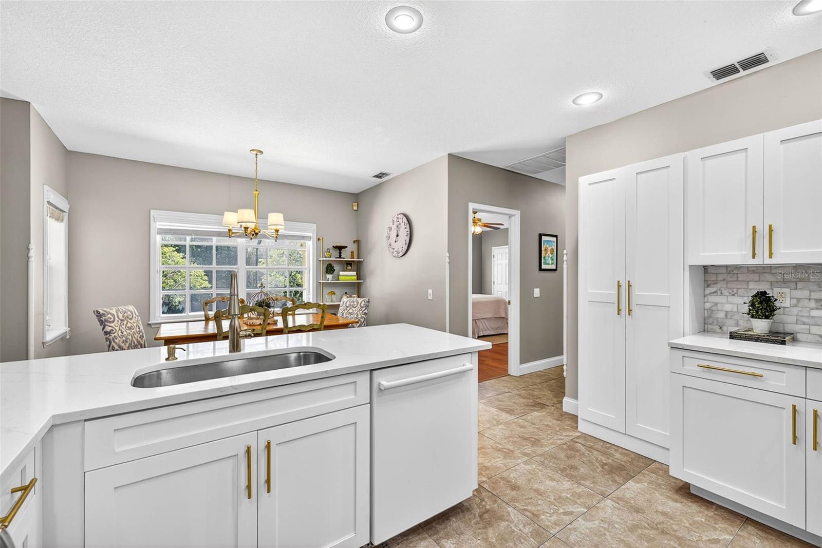 GRANDVIEW GROVE - Residential
