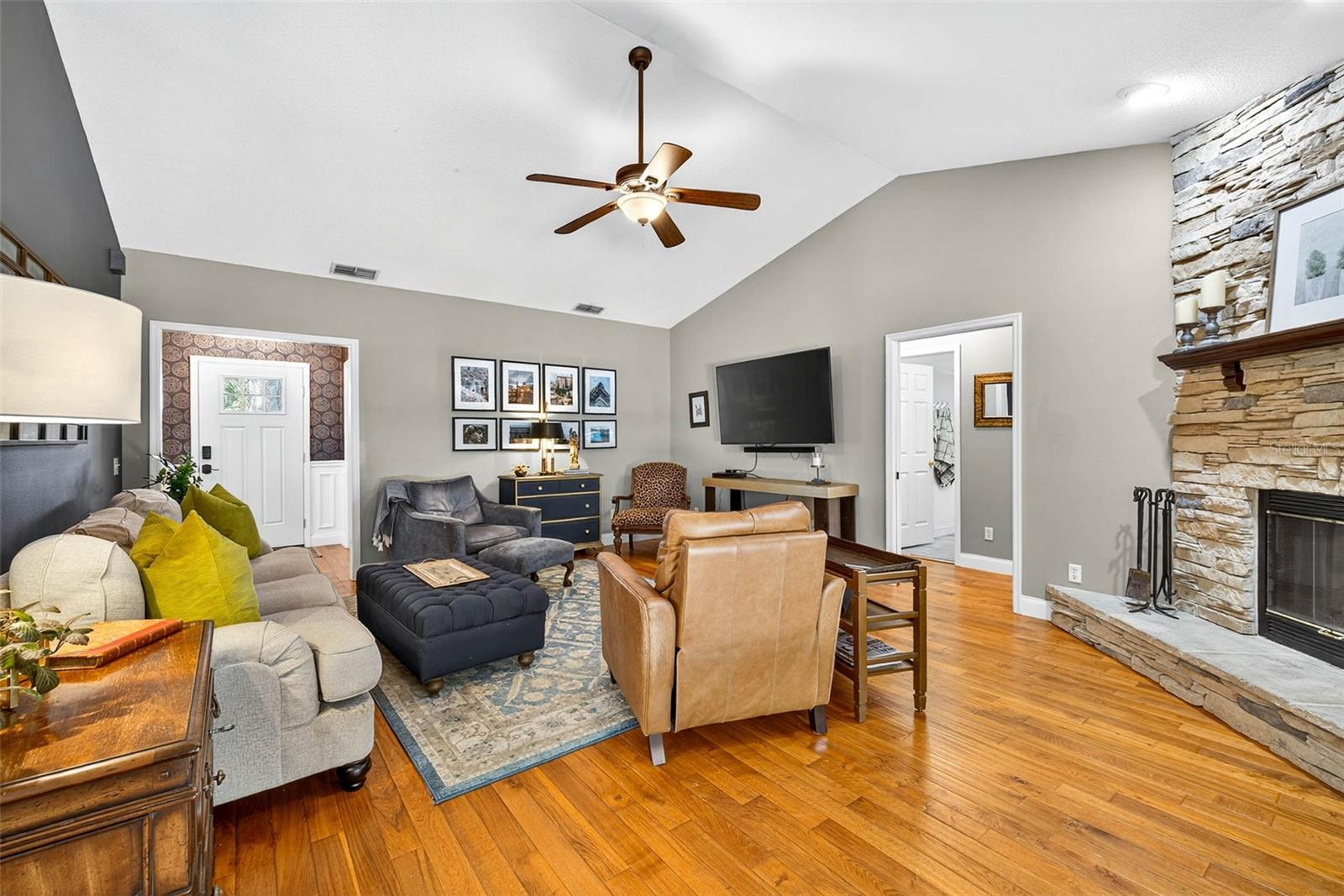 GRANDVIEW GROVE - Residential