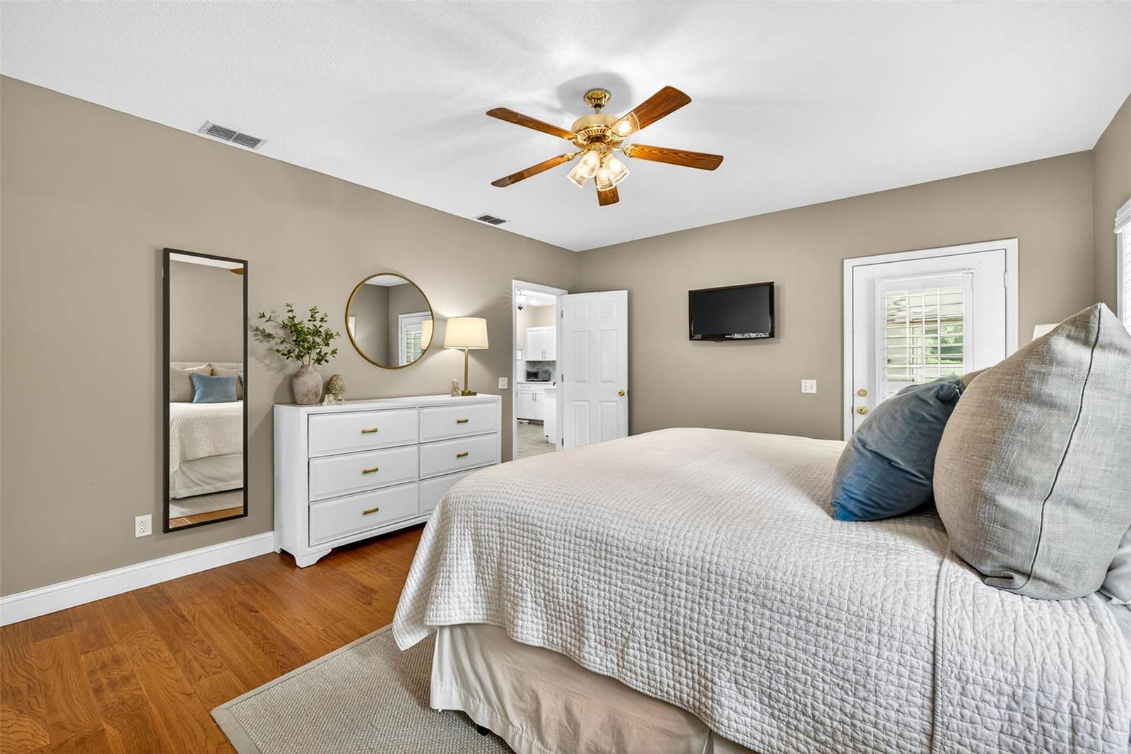 GRANDVIEW GROVE - Residential