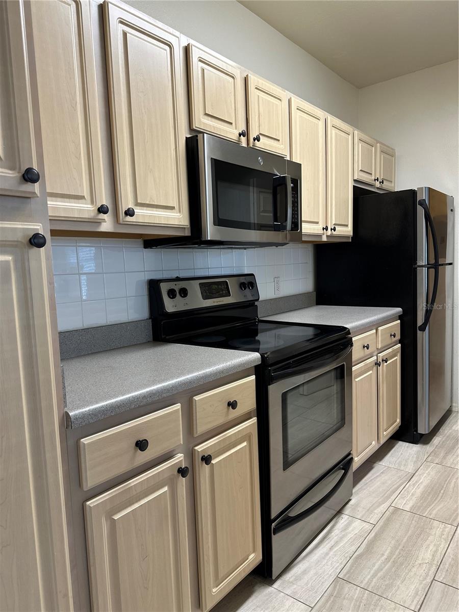 420 SUMMIT RIDGE PLACE 214