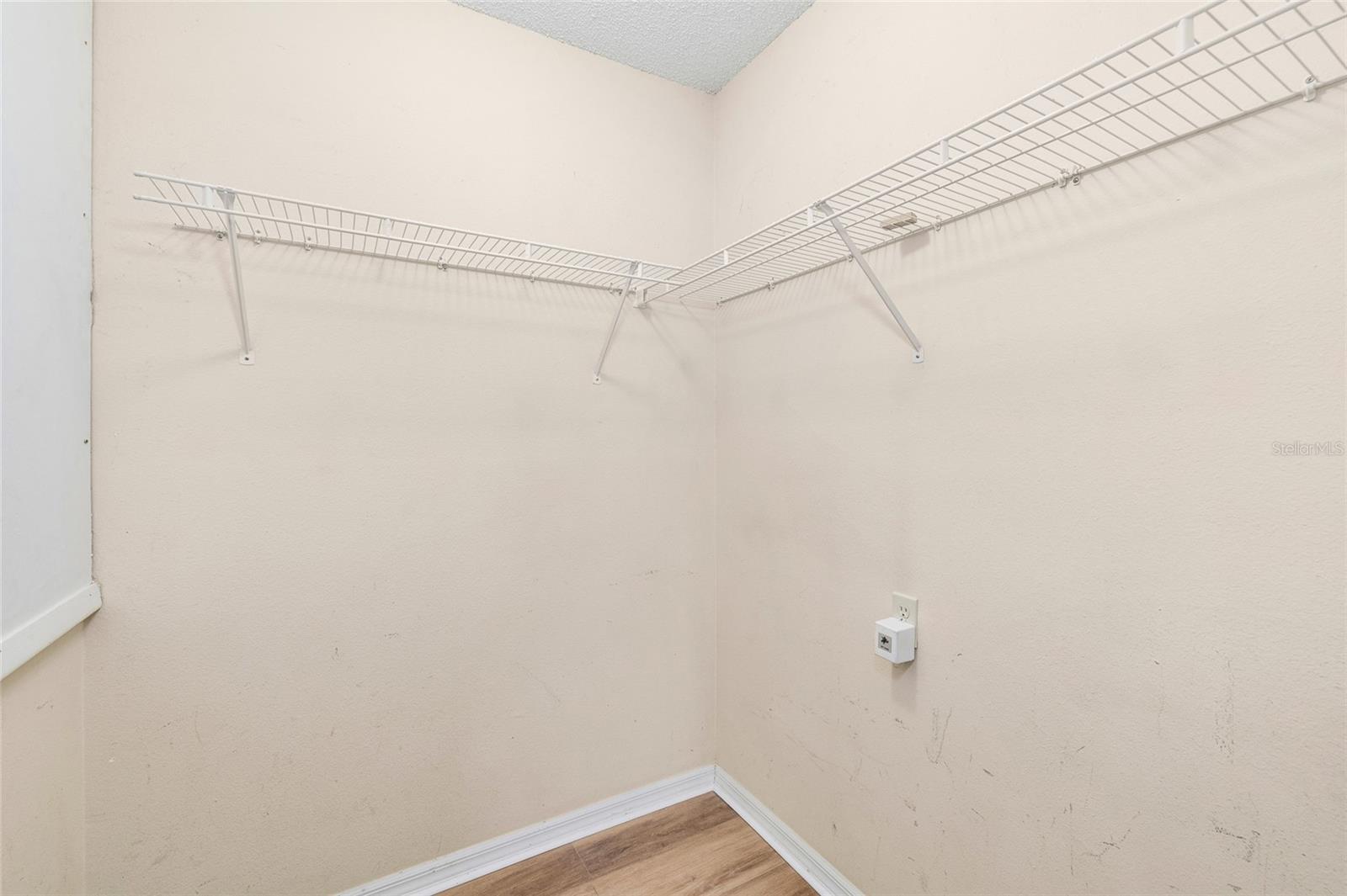 THE TWNHMS AT KENSINGTON PH - Residential