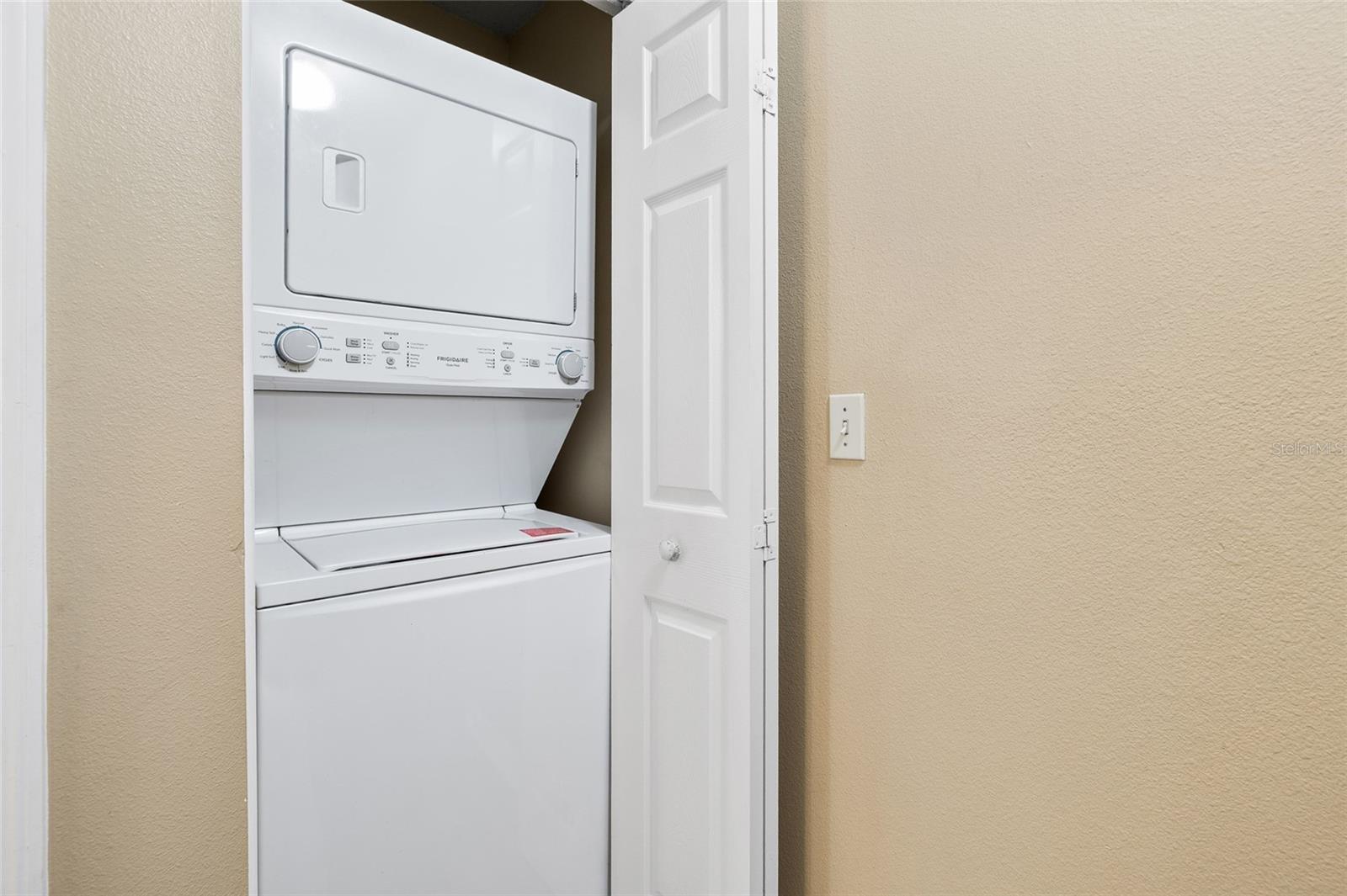 THE TWNHMS AT KENSINGTON PH - Residential