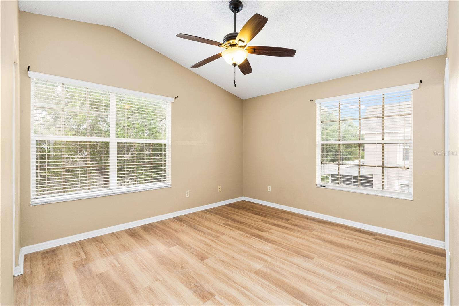 THE TWNHMS AT KENSINGTON PH - Residential