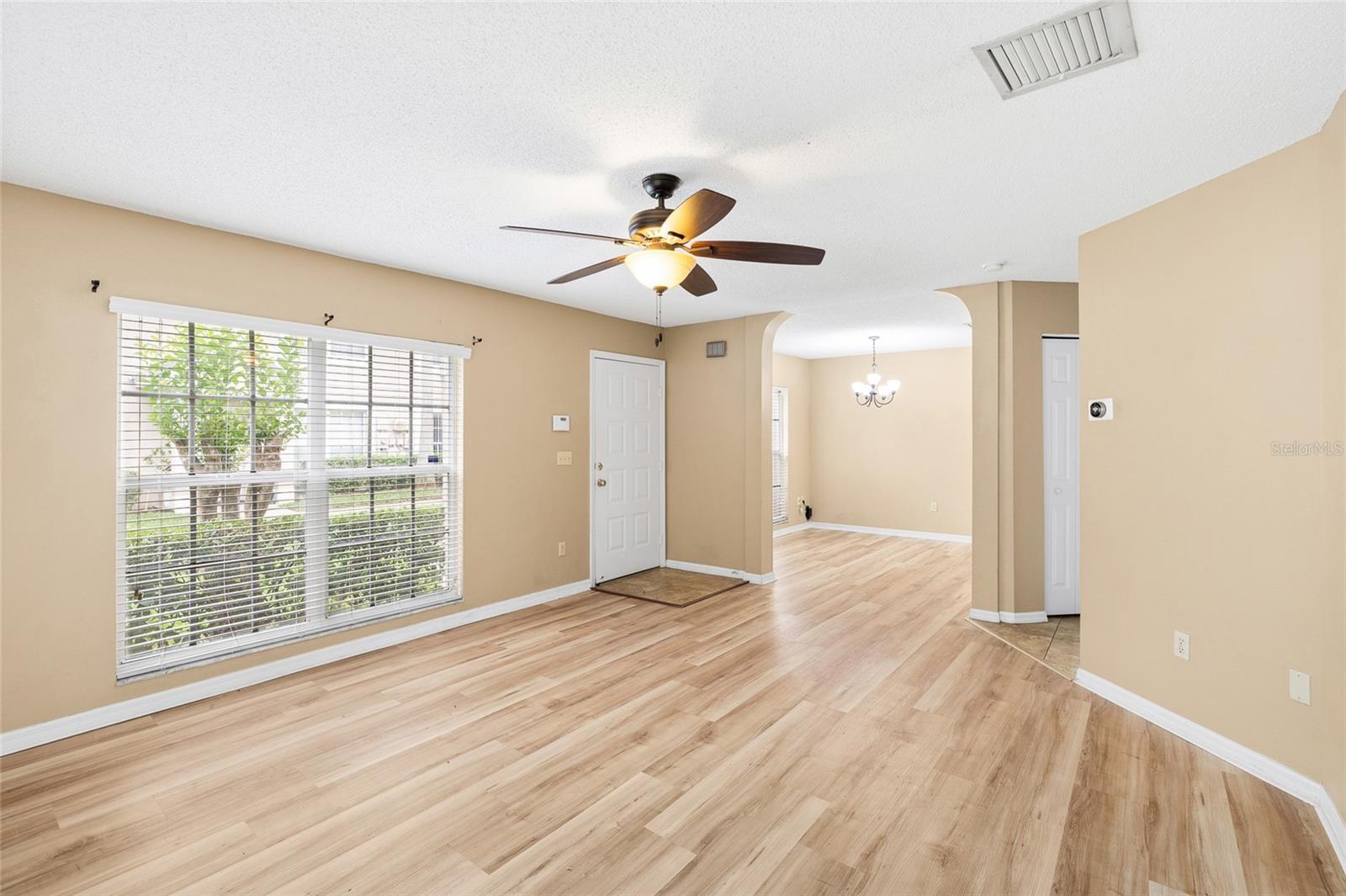 THE TWNHMS AT KENSINGTON PH - Residential