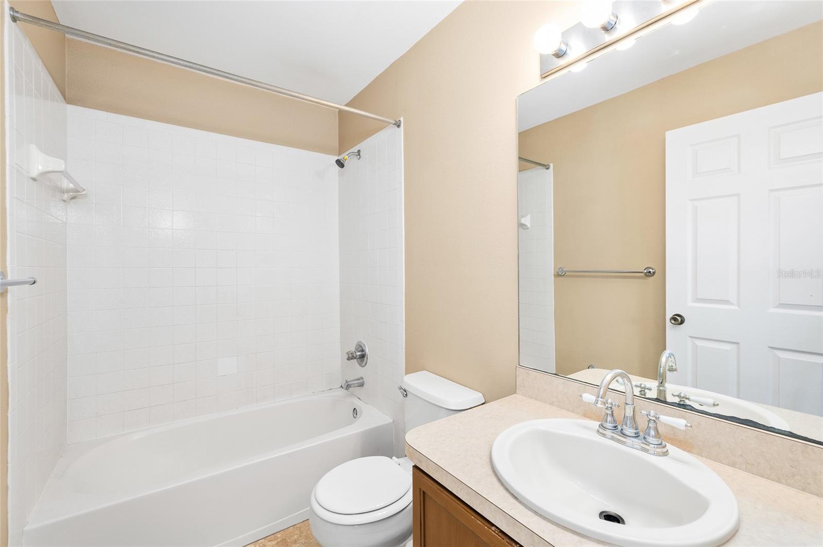 THE TWNHMS AT KENSINGTON PH - Residential