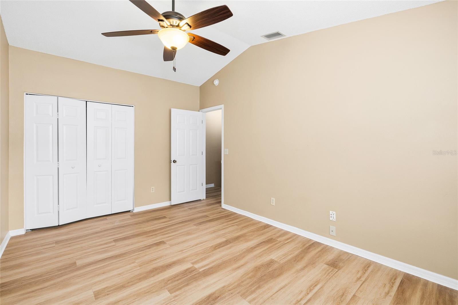 THE TWNHMS AT KENSINGTON PH - Residential