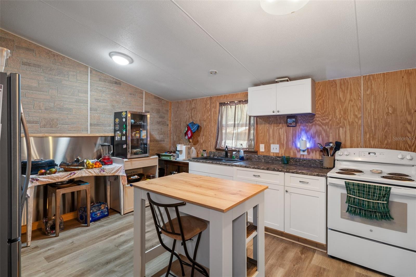 CROOM A COOCHEE ESTATES - Residential