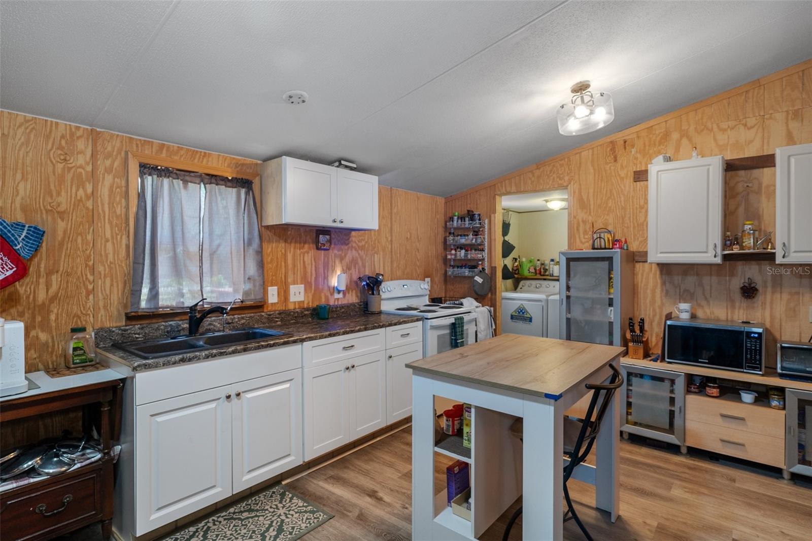 CROOM A COOCHEE ESTATES - Residential