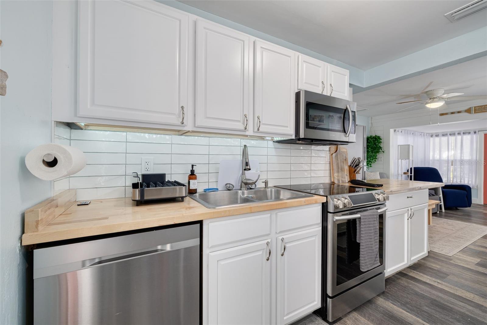 PINE GROVE - Residential