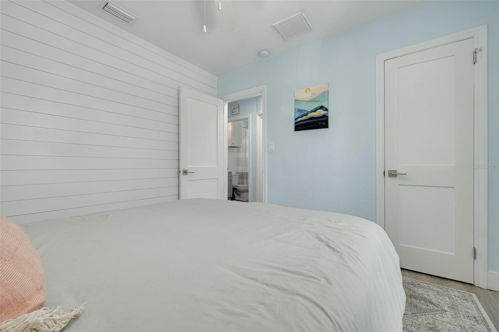 PINE GROVE - Residential