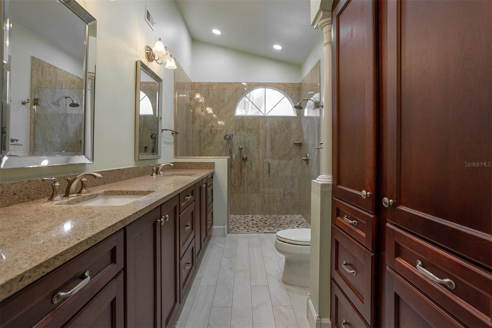VILLAS AT CYPRESS RUN-WEST - Residential