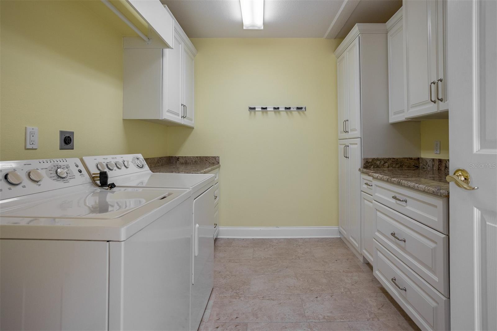 VILLAS AT CYPRESS RUN-WEST - Residential