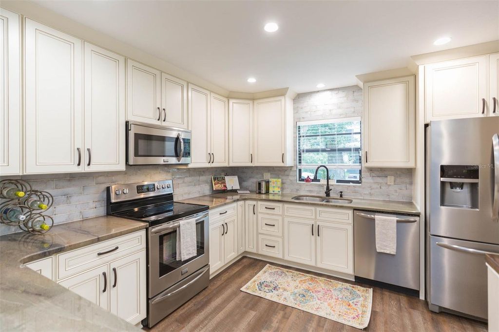 Photo of 702 W Bay Street #A, Tampa, FL 33606 (MLS # TB8481622)