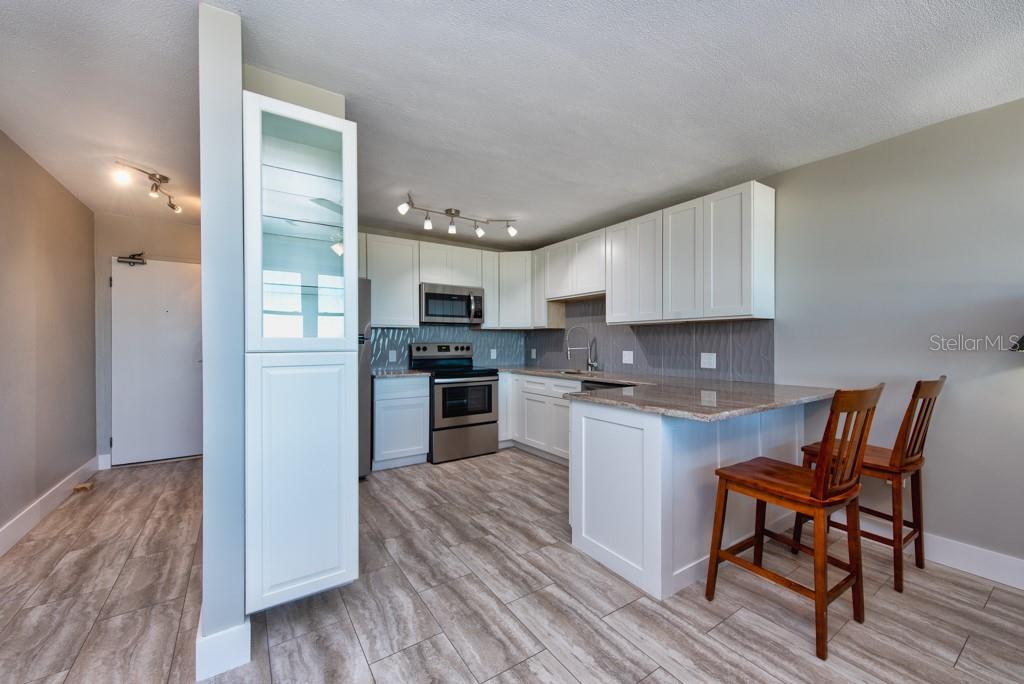 SUNCOAST TOWERS APTS CO-OP - Residential