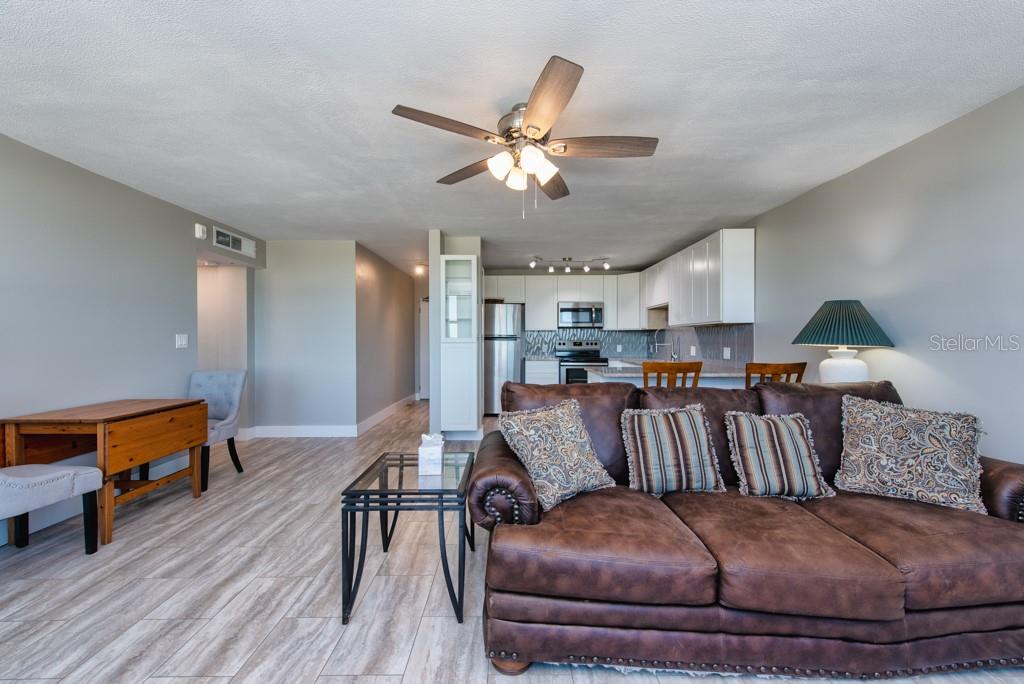 SUNCOAST TOWERS APTS CO-OP - Residential