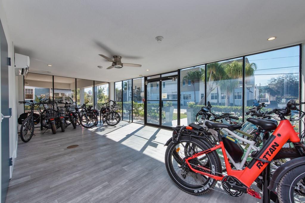 SUNCOAST TOWERS APTS CO-OP - Residential