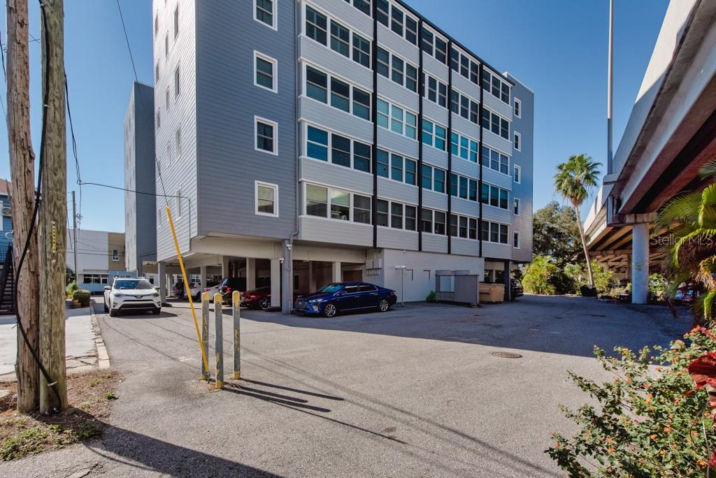 SUNCOAST TOWERS APTS CO-OP - Residential