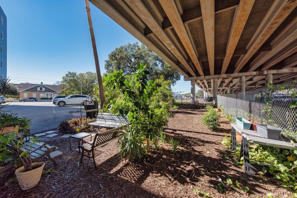 SUNCOAST TOWERS APTS CO-OP - Residential